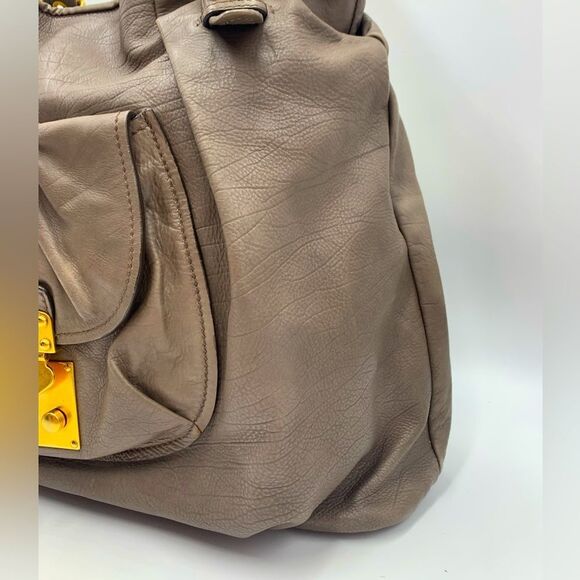 Authentic Very Large Vitello Lux Miu Miu 2way Satchel. Excellent preloved bag. - Picture 9 of 14